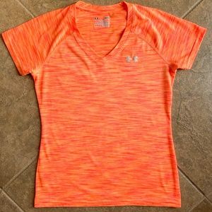 GUC - Under Armour Heat Gear V-Neck Shirt